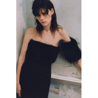 ПЛАТЬЕ МИДИ С ДЕТАЛЬЮ ИЗ ИСКУССТВЕННОГО МЕХА