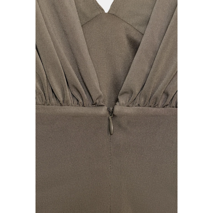 КОРОТКОЕ ПЛАТЬЕ С ОБЪЕМНЫМИ ДЕТАЛЯМИ