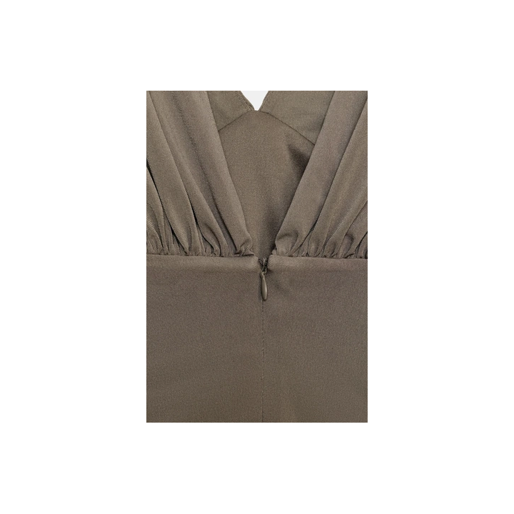 КОРОТКОЕ ПЛАТЬЕ С ОБЪЕМНЫМИ ДЕТАЛЯМИ