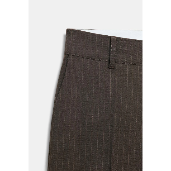 БРЮКИ В ТОНКУЮ ПОЛОСКУ