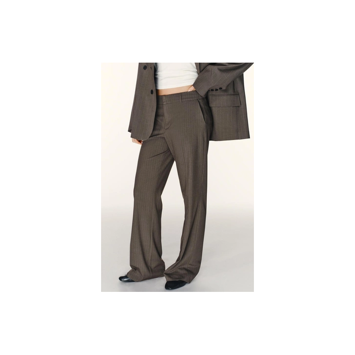 БРЮКИ В ТОНКУЮ ПОЛОСКУ