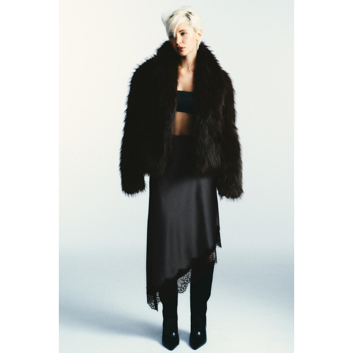 АТЛАСНАЯ ЮБКА С КРУЖЕВОМ