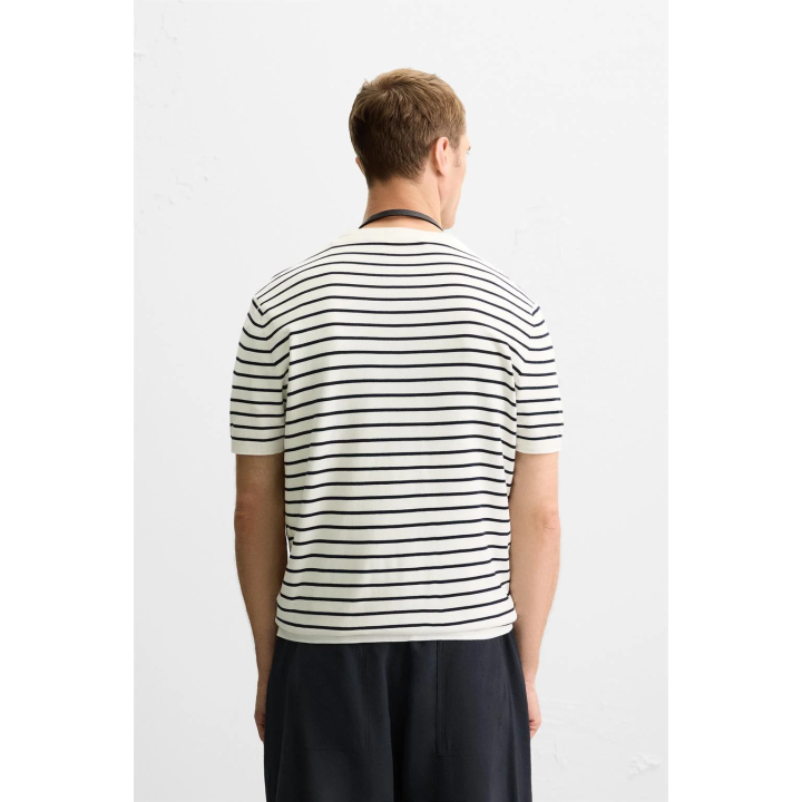 Футболка из вязаного трикотажа flowing knit