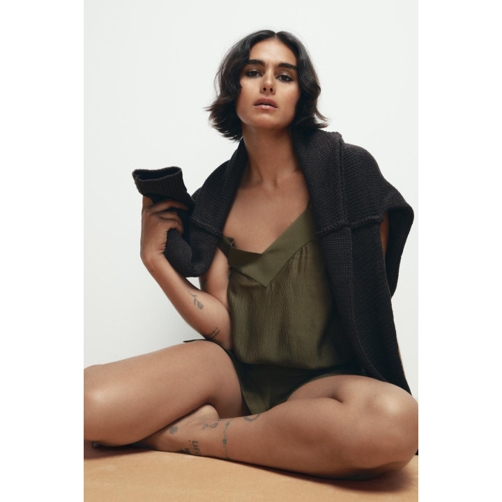 ТОП ИЗ 100% ШЕЛКА НА БРЕТЕЛЯХ