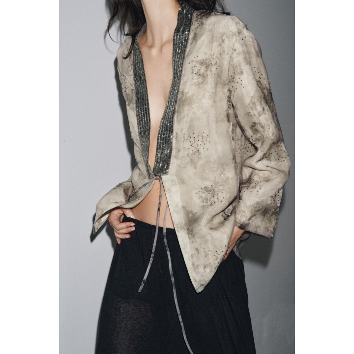 КИМОНО ИЗ ОРГАНЗЫ С ПРИНТОМ И БУСИНАМИ