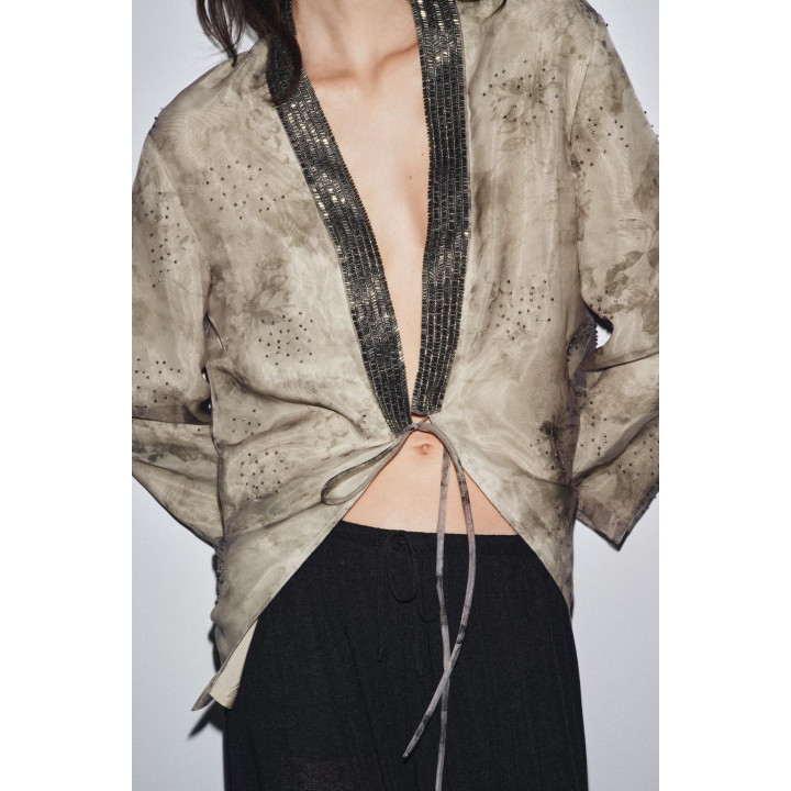 КИМОНО ИЗ ОРГАНЗЫ С ПРИНТОМ И БУСИНАМИ