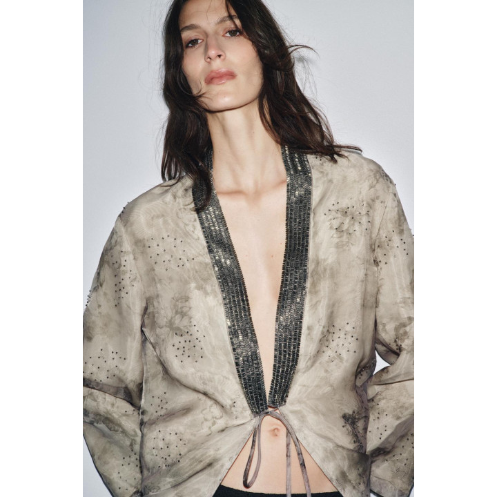 КИМОНО ИЗ ОРГАНЗЫ С ПРИНТОМ И БУСИНАМИ