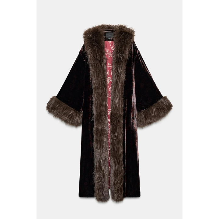 ПАЛЬТО ИЗ ВЕЛЬВЕТА С ПРИНТОМ И ЭФФЕКТОМ МЕХА