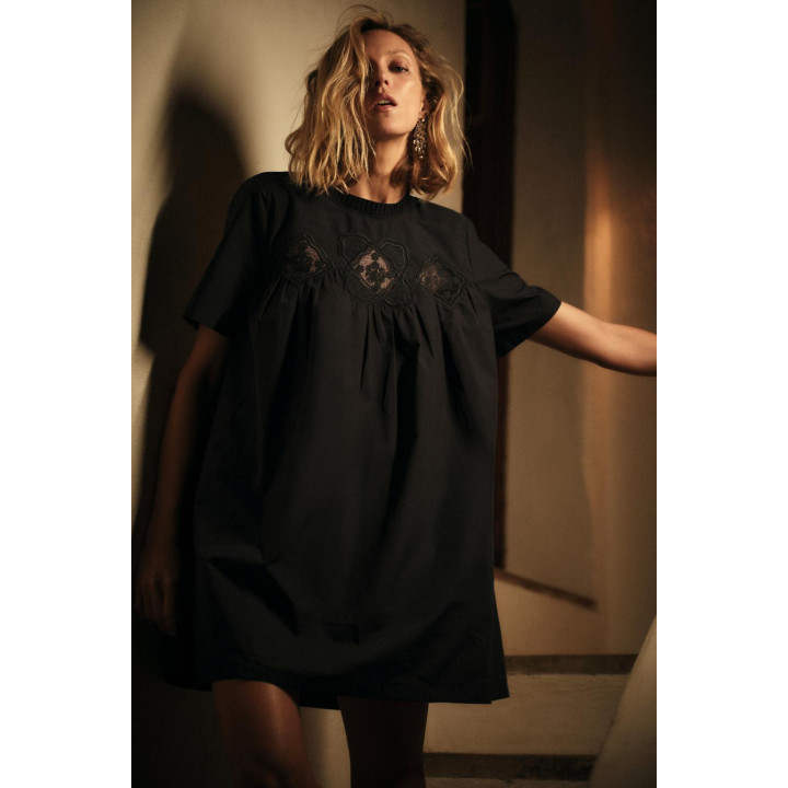 КОРОТКОЕ ПЛАТЬЕ С ВЫШИВКОЙ — ZW COLLECTION