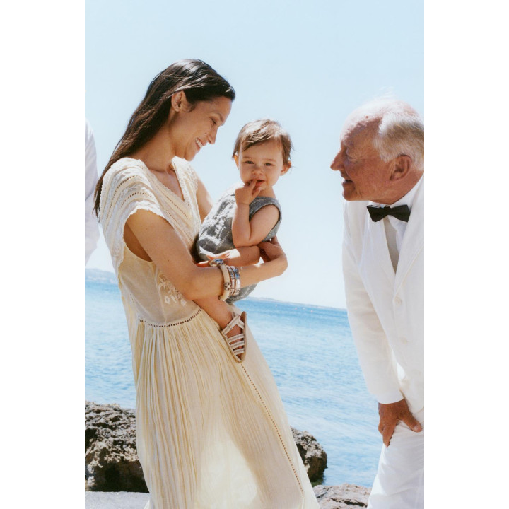 Комбинезон с вышивкой