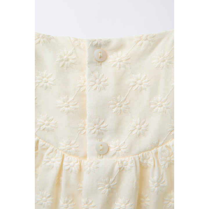 БЛУЗА С ЦВЕТОЧНОЙ ВЫШИВКОЙ