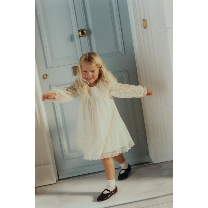 ПЛАТЬЕ ИЗ ПОЛУПРОЗРАЧНОЙ ТКАНИ С ВЫШИВКОЙ