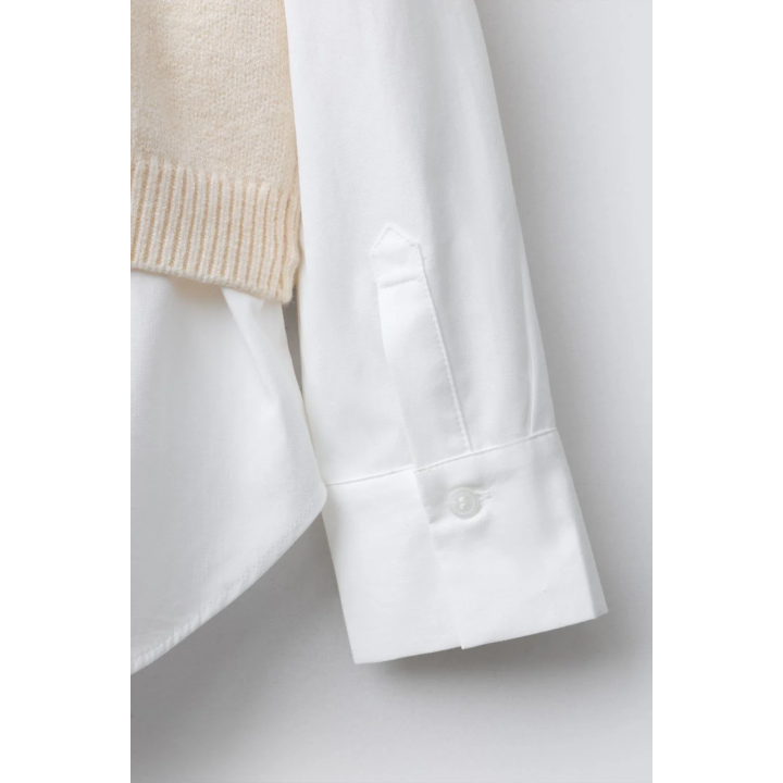 РУБАШКА ИЗ ПОПЛИНА С ТРИКОТАЖНЫМ ЖИЛЕТОМ И БАРХАТНЫМИ БАНТАМИ