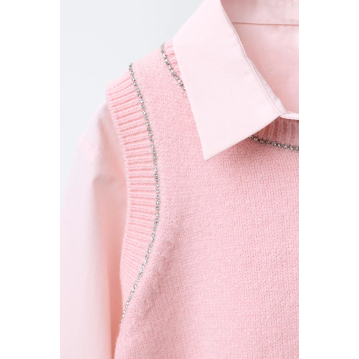 РУБАШКА ИЗ ПОПЛИНА С ЖИЛЕТОМ СО СТРАЗАМИ