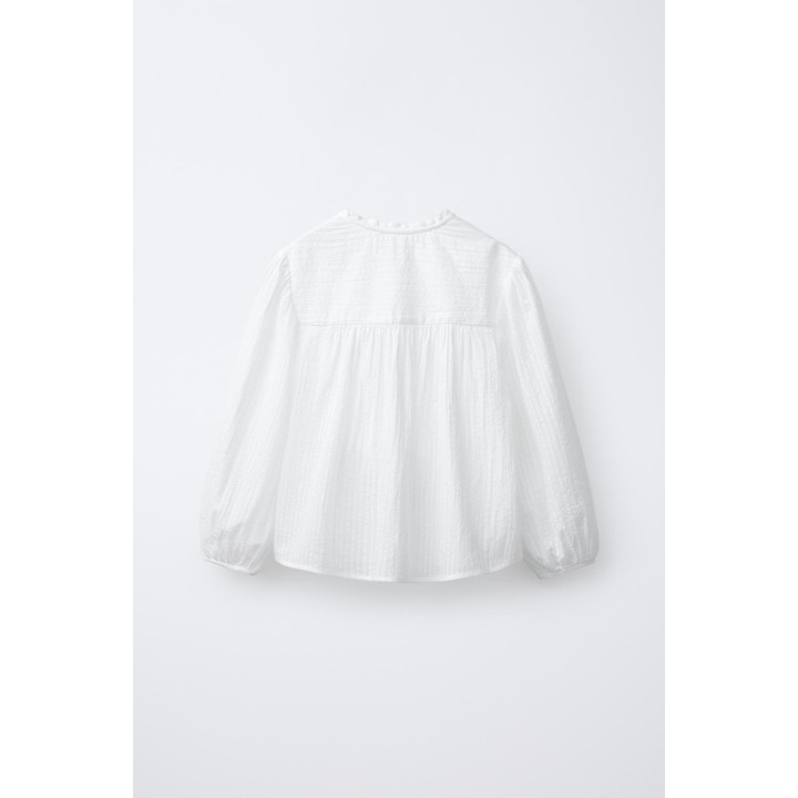 РУБАШКА В РОМАНТИЧЕСКОМ СТИЛЕ СО СБОРКАМИ