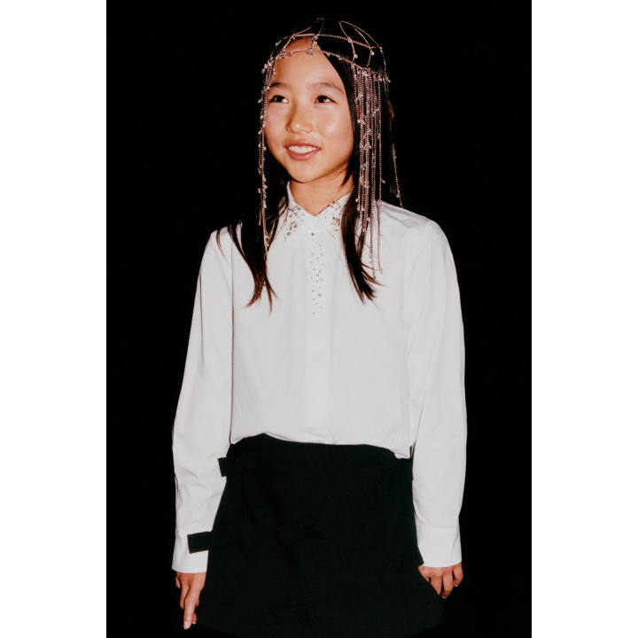 РУБАШКА С ВОРОТНИКОМ И СТРАЗАМИ