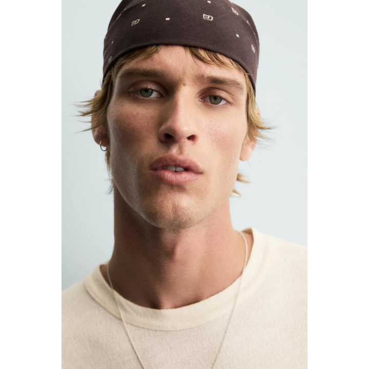 ФУТБОЛКА С ПРИНТОМ И ЭФФЕКТОМ ПОТЕРТОСТИ