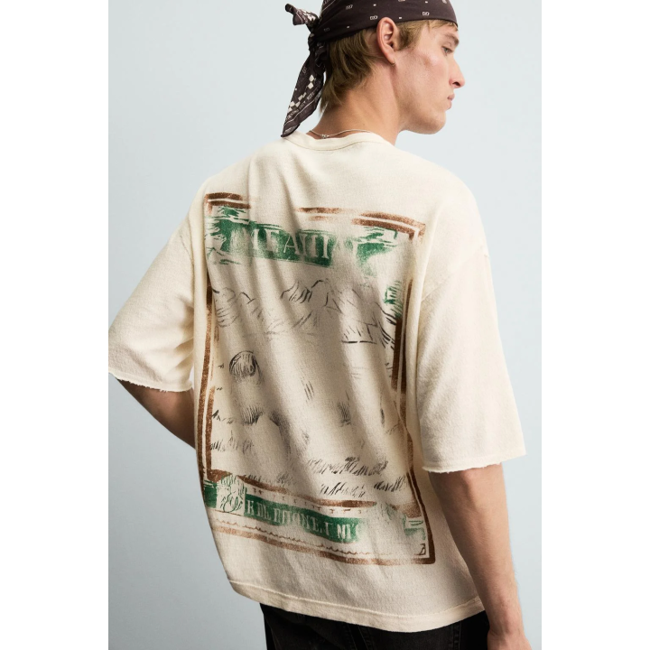 ФУТБОЛКА С ПРИНТОМ И ЭФФЕКТОМ ПОТЕРТОСТИ