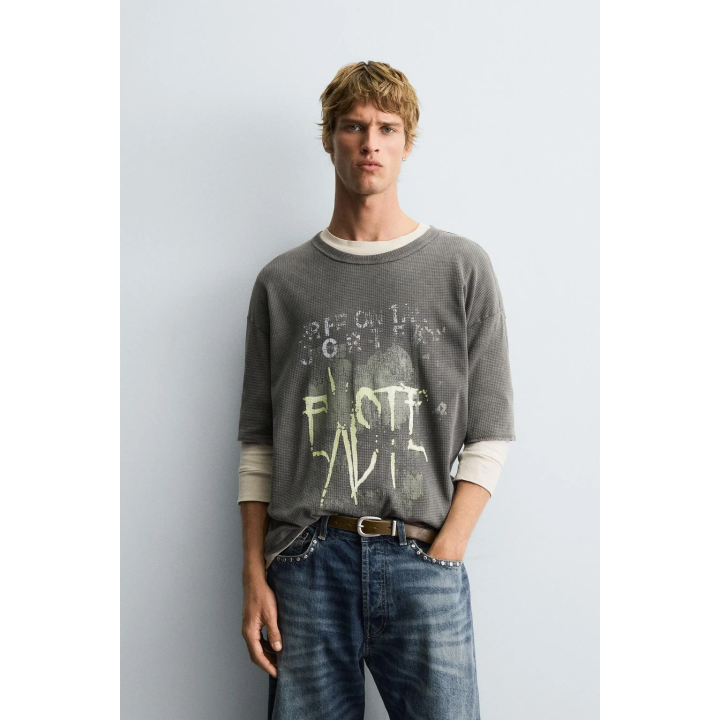 Трикотажная футболка в полоску с эффектом потертости