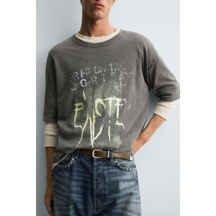 Трикотажная футболка в полоску с эффектом потертости