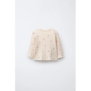 ФУТБОЛКА С ЦВЕТОЧНЫМ РЕЛЬЕФОМ