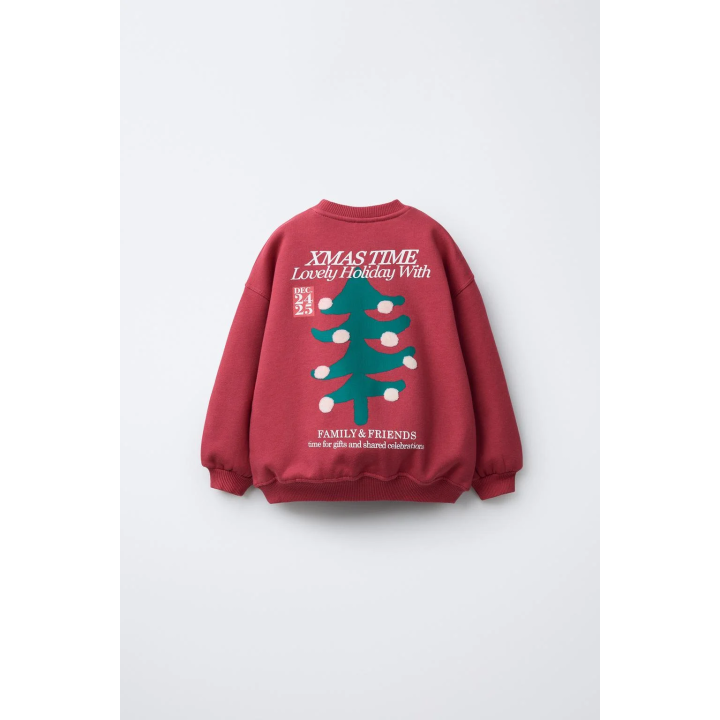 ТОЛСТОВКА С ДЕКОРИРОВАННЫМ ДЕРЕВОМ И РЕЛЬЕФНЫМ ПРИНТОМ