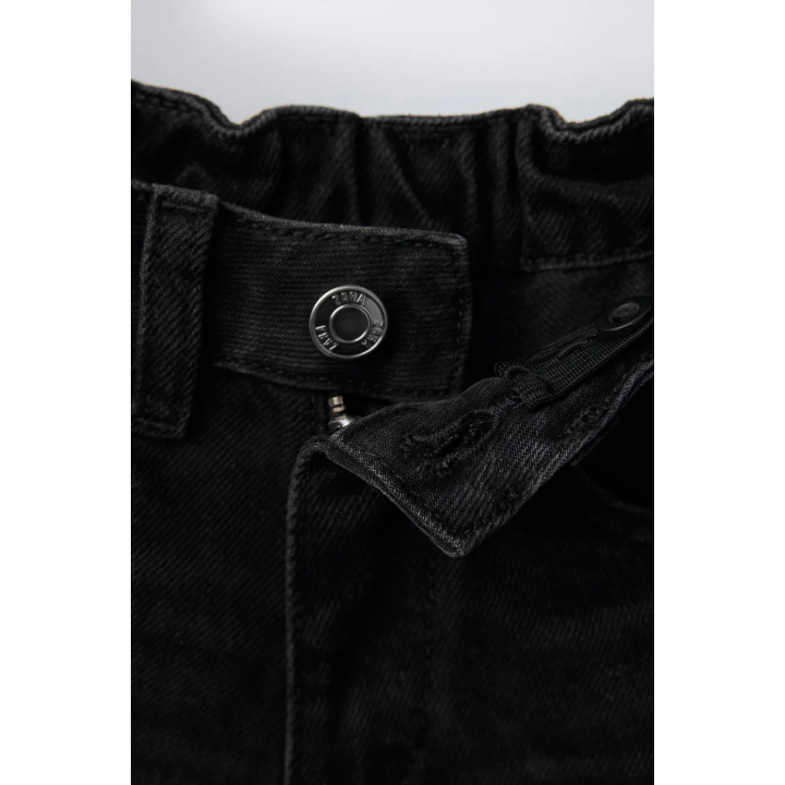 ДЖИНСОВЫЕ ШОРТЫ С РАЗРЕЗАМИ