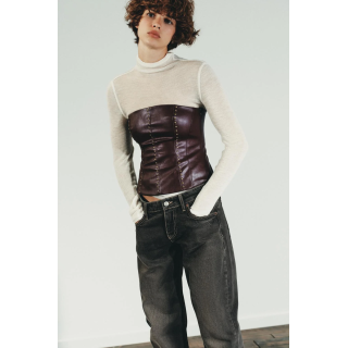 ТОП-БАНДО ИЗ ИСКУССТВЕННОЙ КОЖИ С ЗАКЛЕПКАМИ