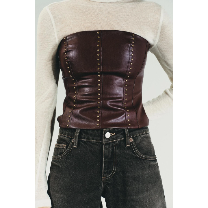 ТОП-БАНДО ИЗ ИСКУССТВЕННОЙ КОЖИ С ЗАКЛЕПКАМИ