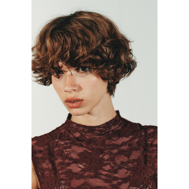 КРУЖЕВНОЙ ТОП