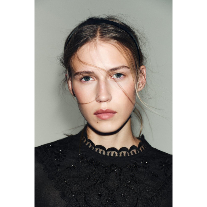 ТОП С ВЫШИВКОЙ И ДЛИННЫМИ РУКАВАМИ