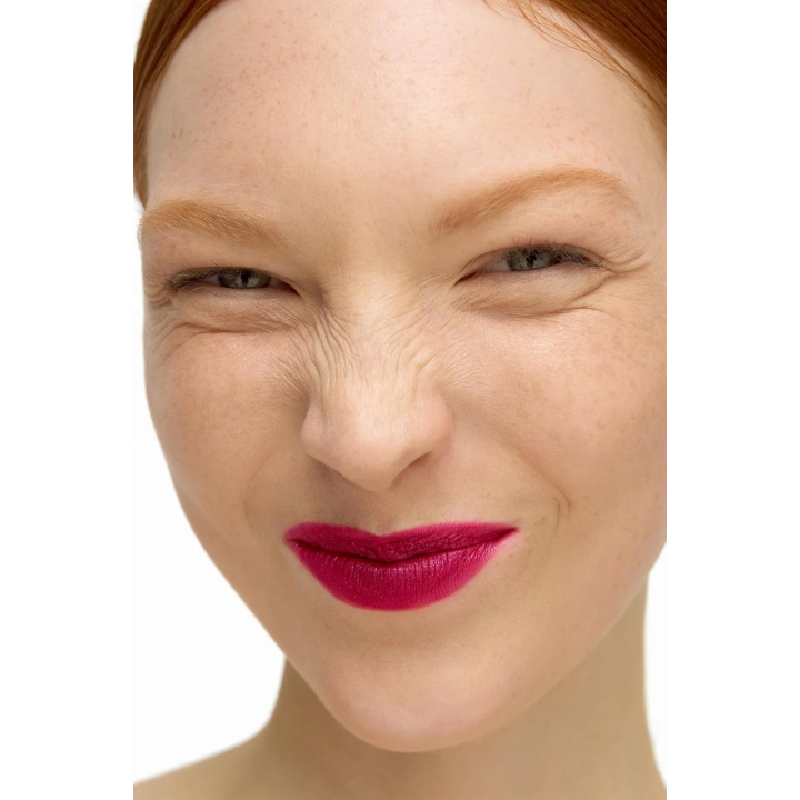 LIQUID LIPSTICK - SPARKLE PRESS ON LIPS