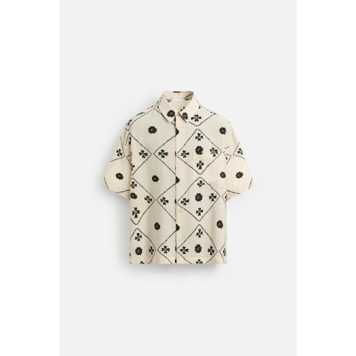 РУБАШКА С КОНТРАСТНЫМ ПРИНТОМ