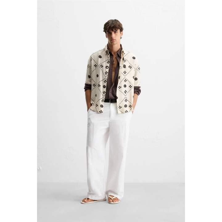 РУБАШКА С КОНТРАСТНЫМ ПРИНТОМ