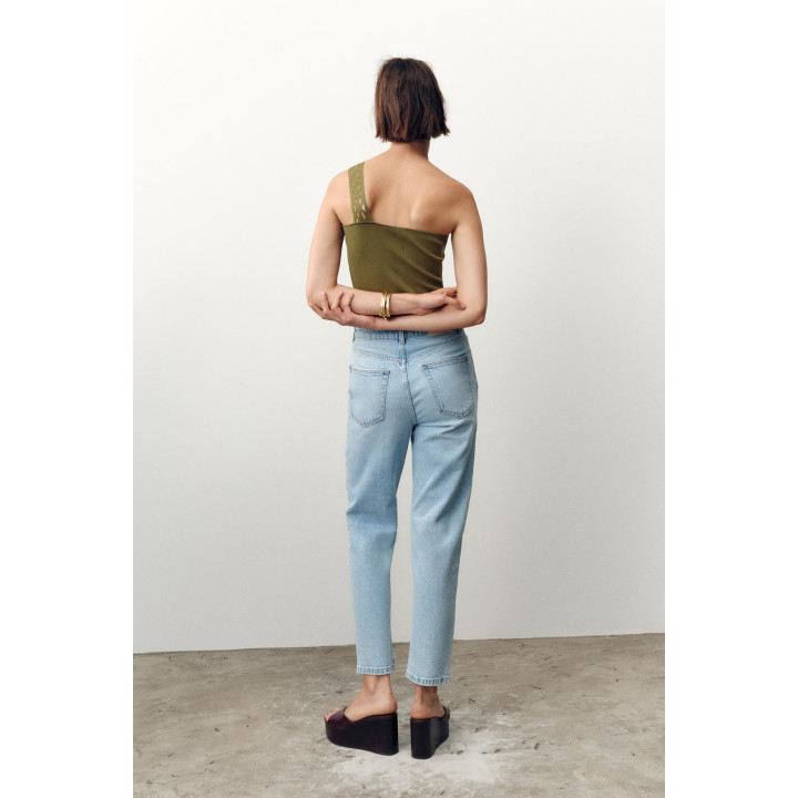 ТРИКОТАЖНЫЙ ТОП АСИММЕТРИЧНОГО КРОЯ