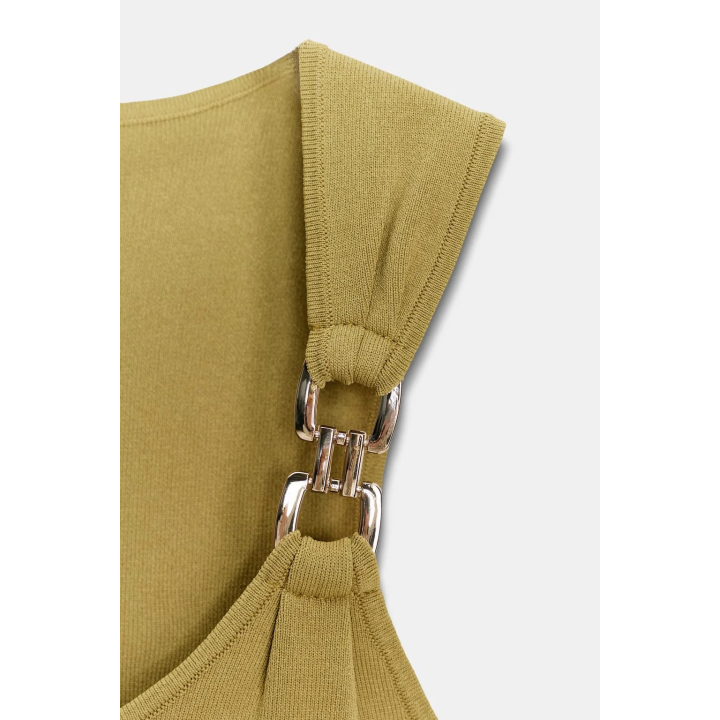 ТРИКОТАЖНЫЙ ТОП С МЕТАЛЛИЧЕСКОЙ ОТДЕЛКОЙ