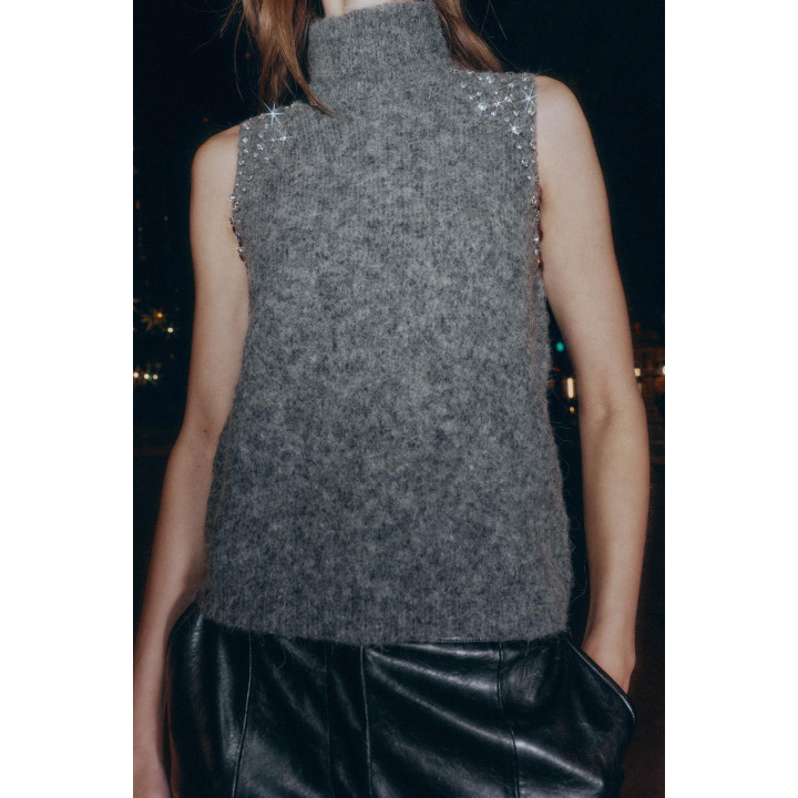 Топ из шерстяного микса со стразами