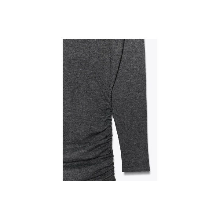 ТРИКОТАЖНОЕ МИНИ-ПЛАТЬЕ С КАПЮШОНОМ