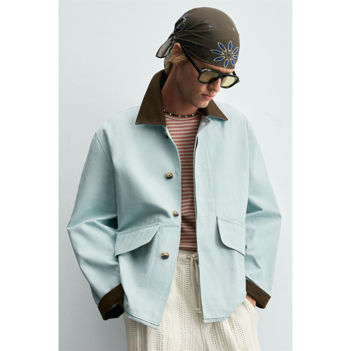 КУРТКА С КОНТРАСТНЫМ ВОРОТНИКОМ