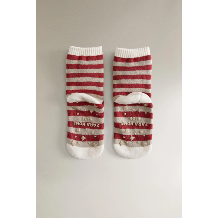 Детские носки с мышкой на рождество