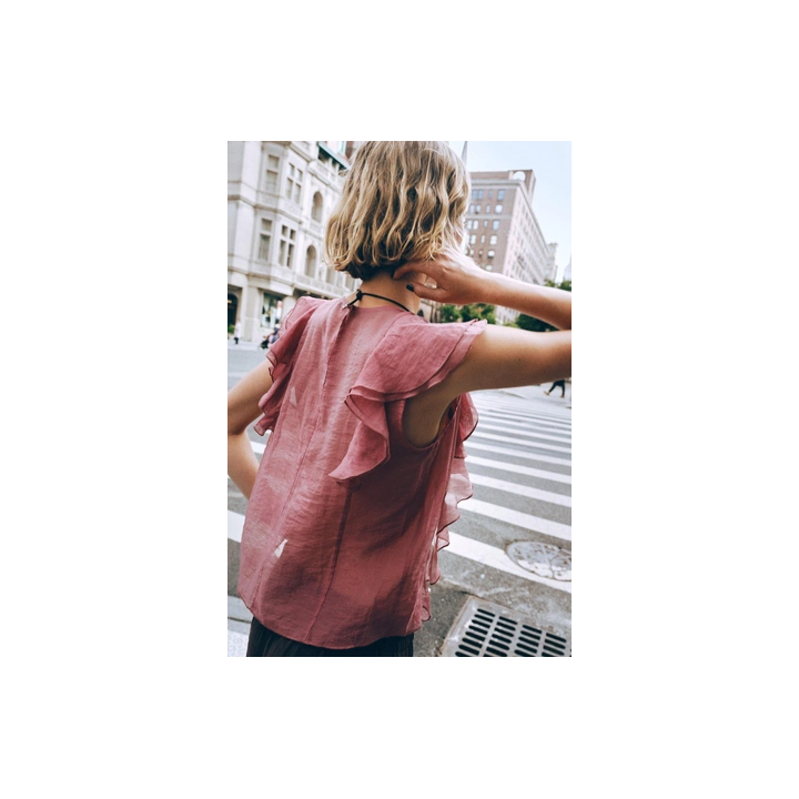 ПОЛУПРОЗРАЧНЫЙ ТОП С ВОЛАНАМИ