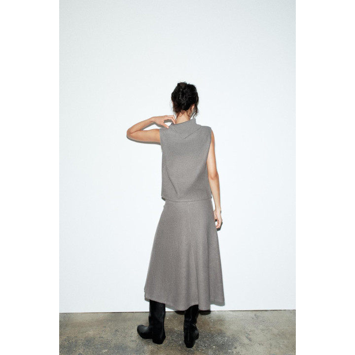 Топ с круглым вырезом