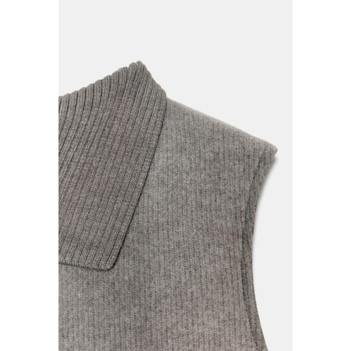 Топ с круглым вырезом