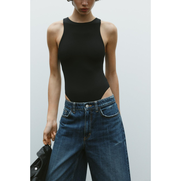 БОДИ ИЗ ПОЛИАМИДА С ГОРЛОВИНОЙ ХАЛТЕР