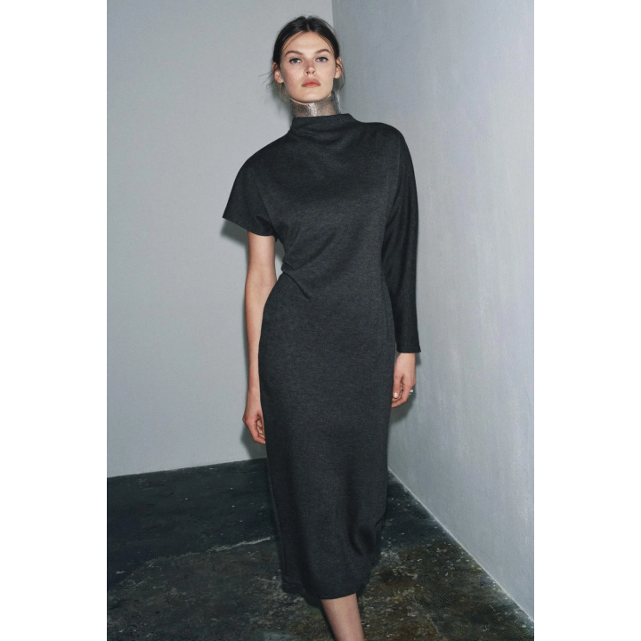 ДЛИННОЕ ПЛАТЬЕ АСИММЕТРИЧНОГО КРОЯ