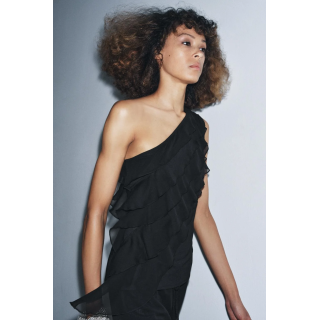 АСИММЕТРИЧНЫЙ ТОП С ВОЛАНАМИ