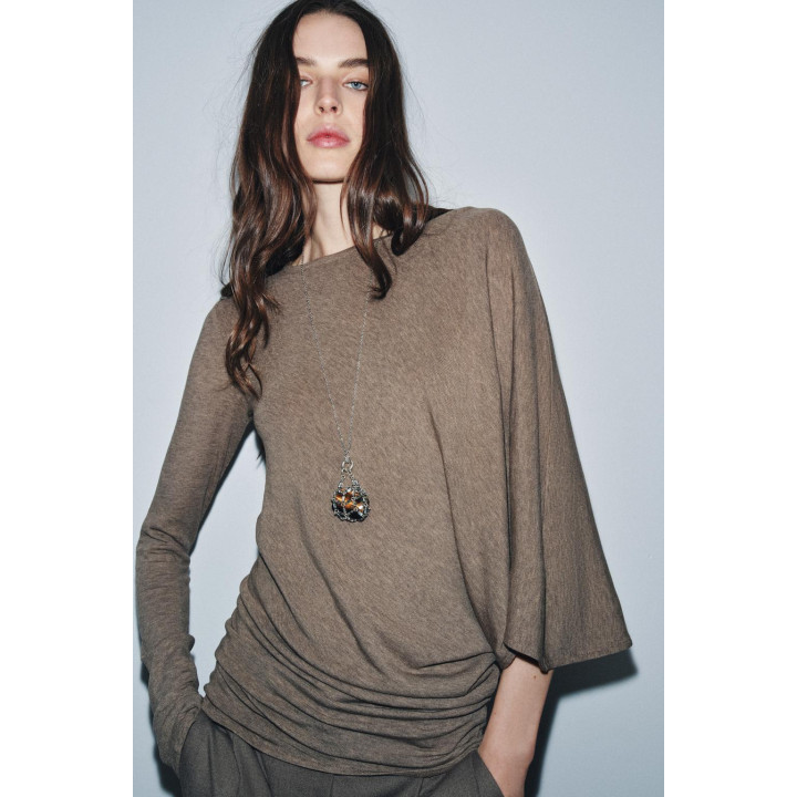 Асимметричный топ с накидкой