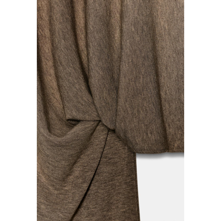 Асимметричный топ с накидкой