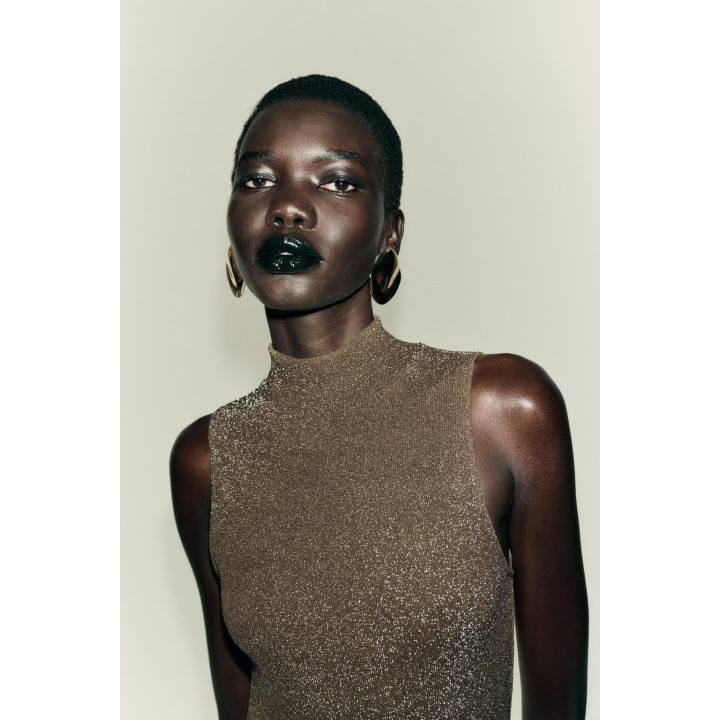 ПЛАТЬЕ БЕЗ РУКАВОВ С МЕТАЛЛИЗИРОВАННОЙ НИТЬЮ