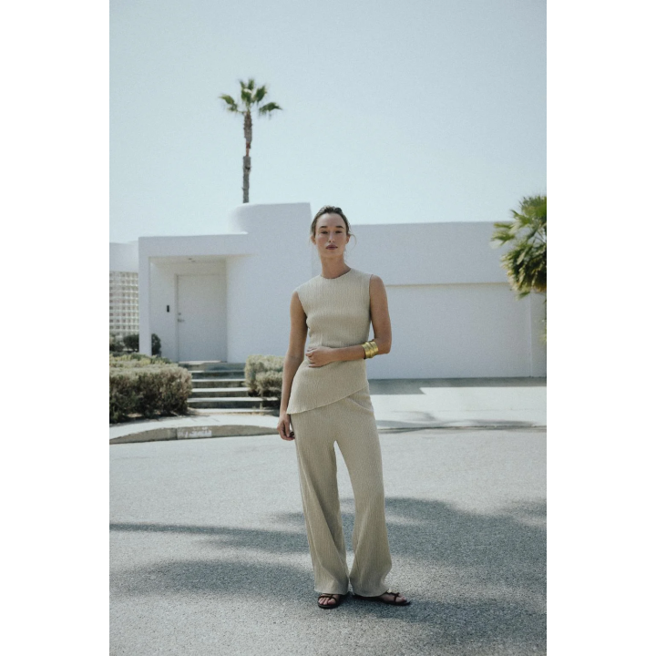 ТОП АСИММЕТРИЧНОГО КРОЯ С ТЕКСТУРОЙ